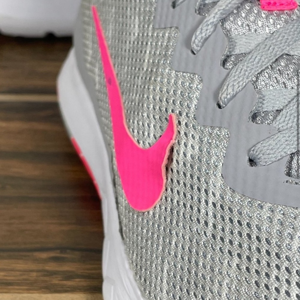 Nike Flex Experience RN 4 Womens Sz 10 Running Shoes Gray Pink Trainers Sneakers